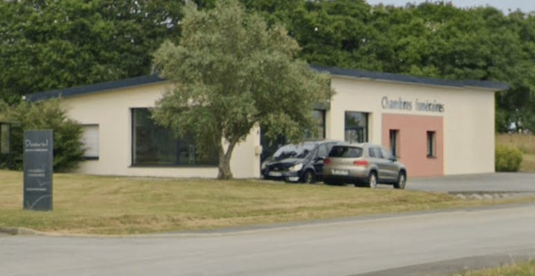 Photographie de la Pompes Funèbres Donval de Plogastel-Saint-Germain


