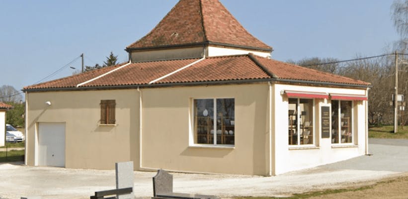Photographie de la Pompes Funèbres Michel André de Salignac-Eyvigues
