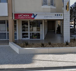 `photo de l'établissement de ${name}`