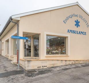 `photo de l'établissement de ${name}`
