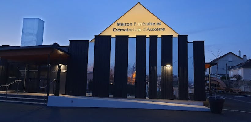 Extérieur crematorium d'Auxerre