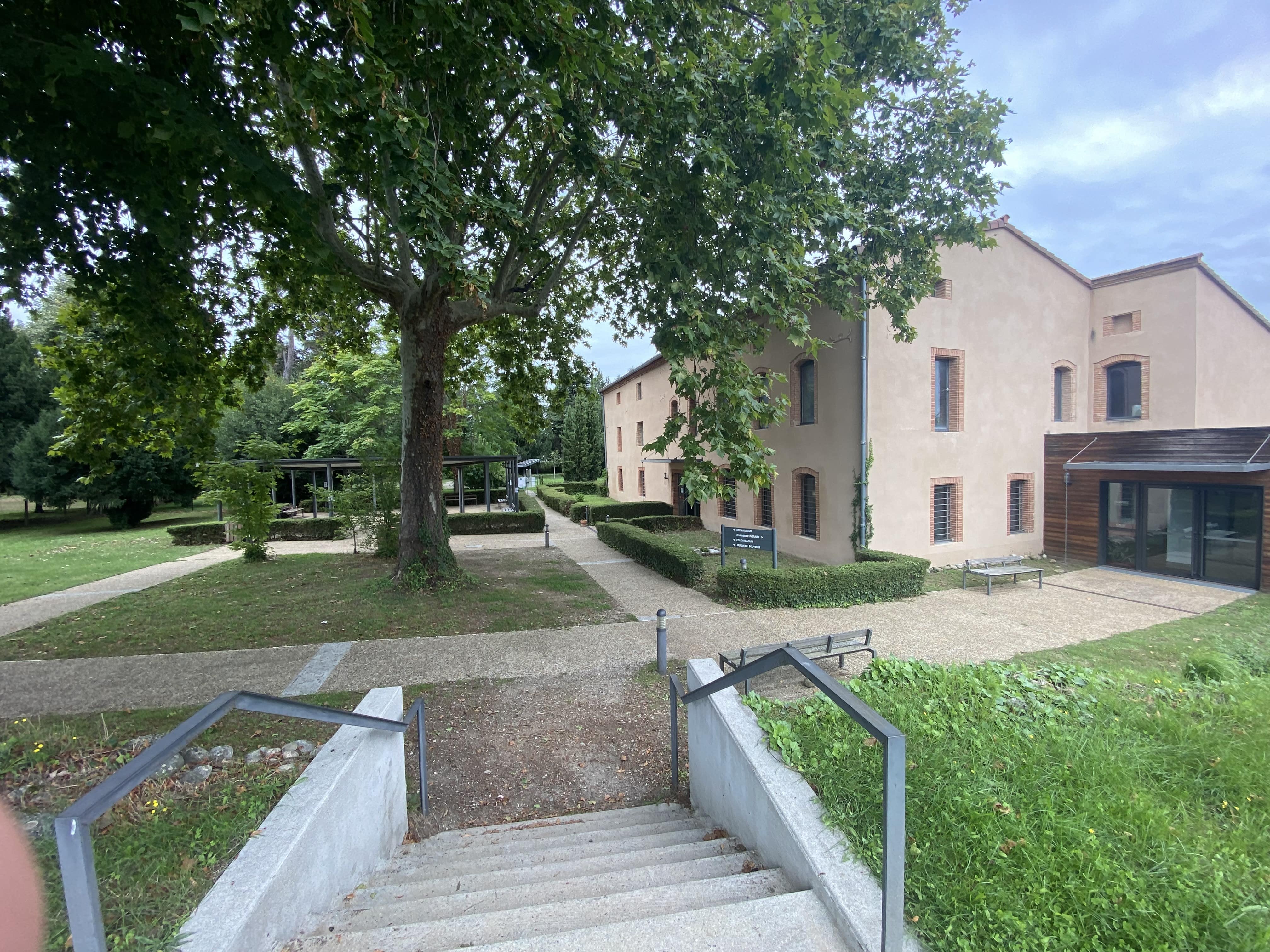 `photo de l'établissement de ${name}`