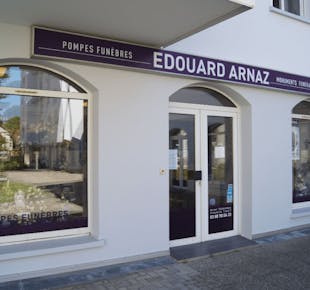`photo de l'établissement de ${name}`