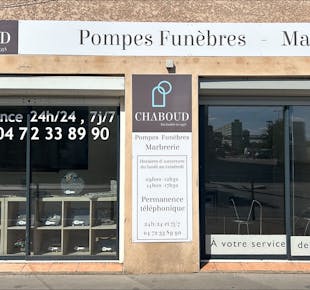 `photo de l'établissement de ${name}`