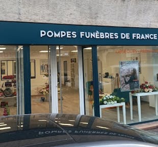 `photo de l'établissement de ${name}`