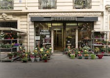 Devanture de Pompes Funèbres Montmartre Lescarcelle