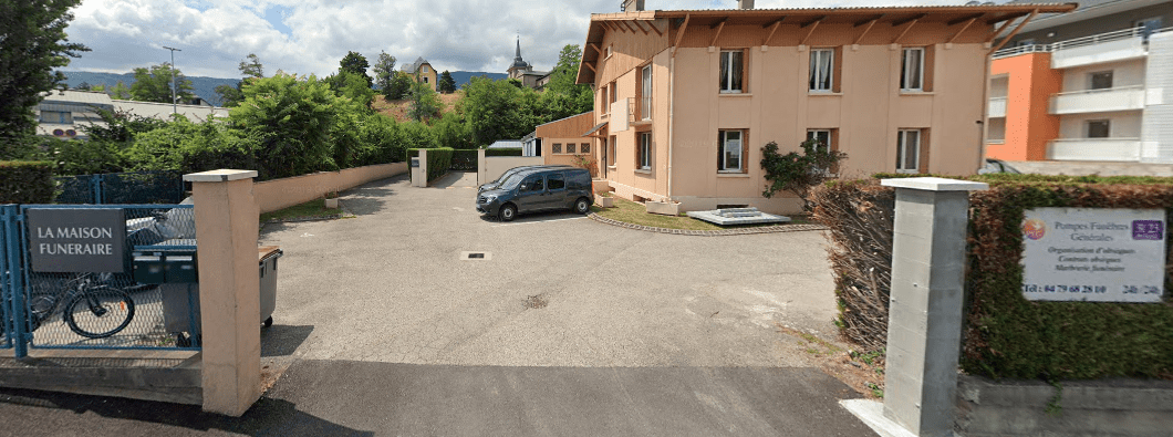 `photo de l'établissement de ${name}`