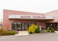 Devanture de Pompes Funèbres La Janzéenne