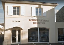 Devanture de Pompes Funèbres Marbrerie Saintaises - Ets Faure