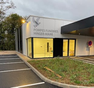 `photo de l'établissement de ${name}`