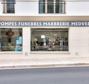 `photo de l'établissement de ${name}`