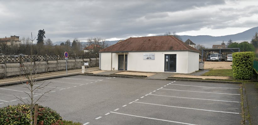 Photographie de la Chambre funéraire Dombes