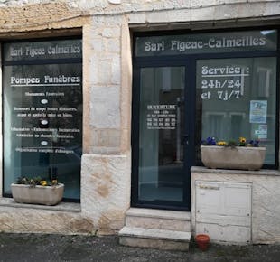 `photo de l'établissement de ${name}`