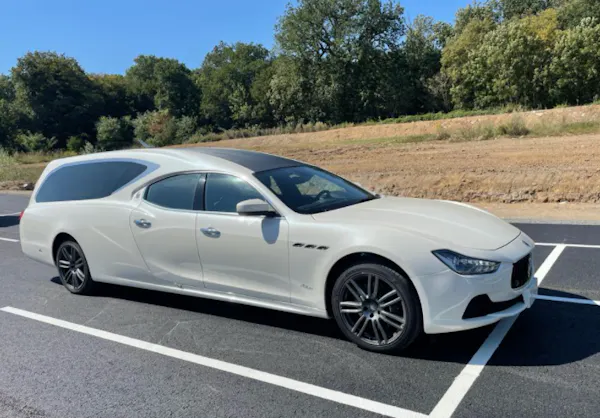 Photographies de KUZMA FUNERAIRE à D'Huison-Longueville