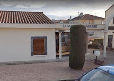 Devanture de Pompes Funèbres Générales
