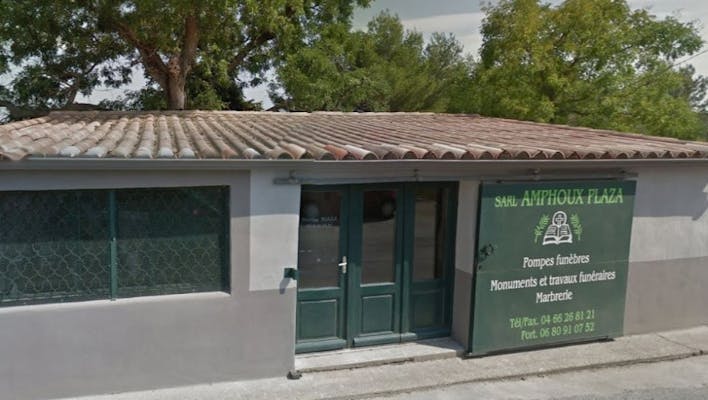 Photographie Pompes Funèbres Amphoux Plaza de Saint-Gilles