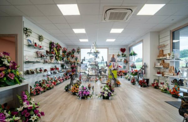 Photographie de la Pompes Funèbres du Pays de Rougemont - Legendre de la ville de Cuse-et-Adrisans