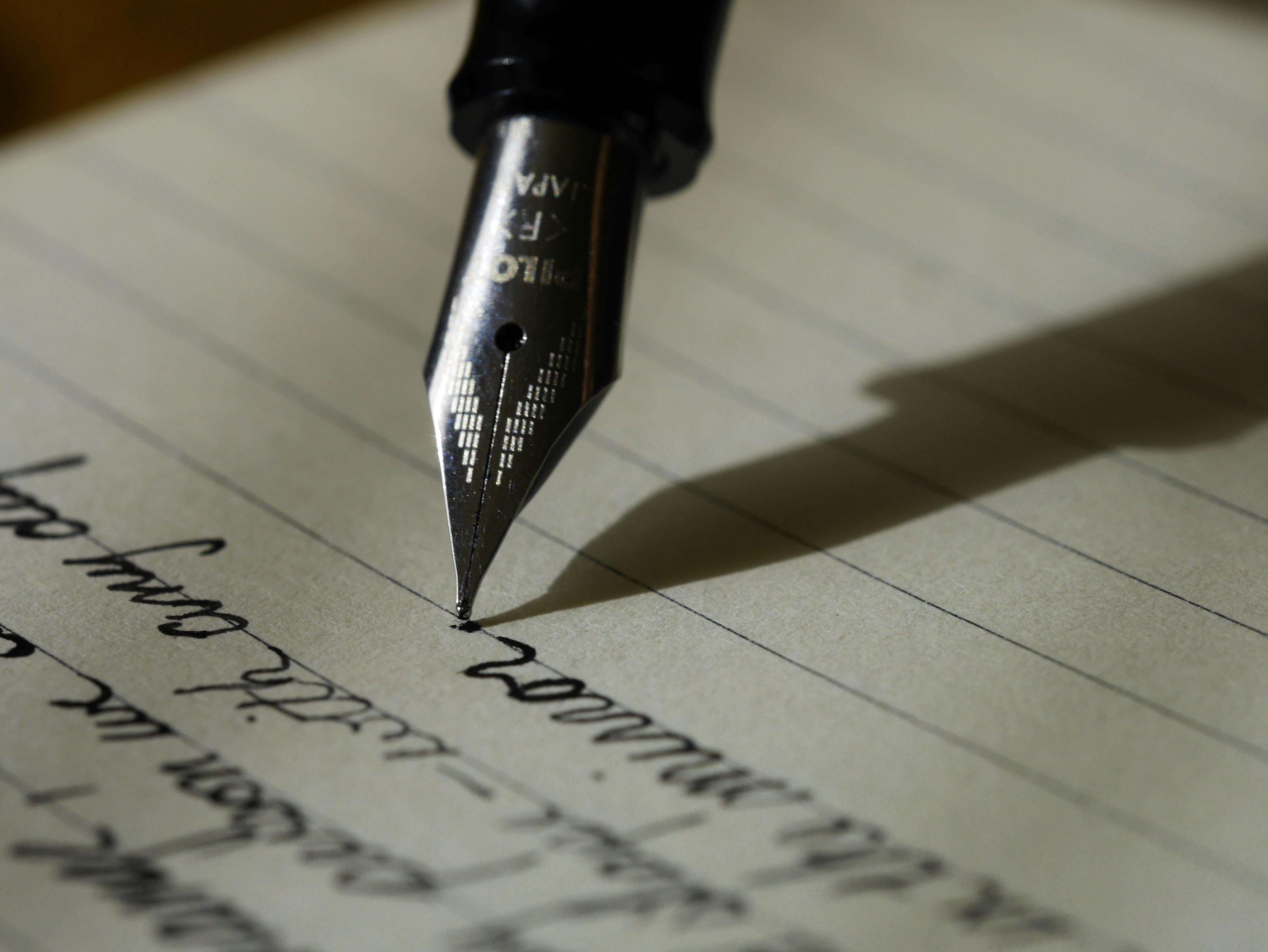 pen-black-paper