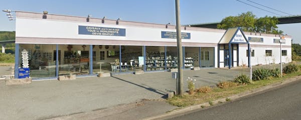 Photographie de Pompes Funèbres - Marbrerie Jean-Marc Denis de Gauville