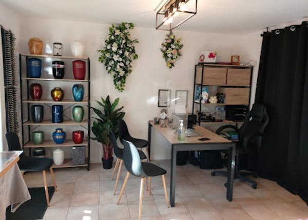 Photographie de la Pompes funèbres Marbrerie Anges et Lys de la ville de Beaumes-de-Venise