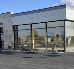 `photo de l'établissement de ${name}`
