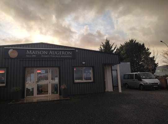 Photographie de Pompes Funèbres Maison Augeron - Tradition Funéraire de Neuville-de-Poitou