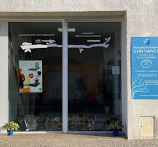 `photo de l'établissement de ${name}`