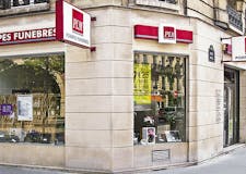 Devanture de Pompes Funèbres et Marbrerie PLM