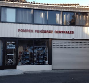 `photo de l'établissement de ${name}`