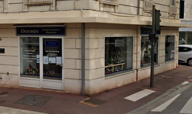 Photographie de Pompes Funèbres et Marbrerie Doussin de Saint-Germain-en-Laye
