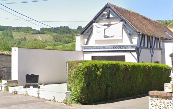 Photographie Pompes Funèbres et Marbrerie Courtat de Joigny