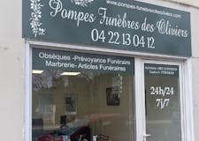 Devanture de Pompes Funèbres des Oliviers