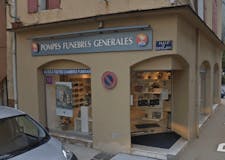 Devanture de Pompes Funèbres Générales