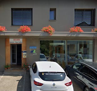 `photo de l'établissement de ${name}`
