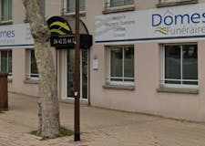 Devanture de Pompes Funèbres Dômes Funéraires