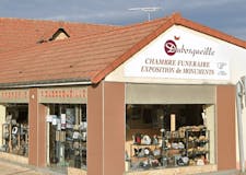 Devanture de Pompes funèbres Marbrerie Dubosqueille