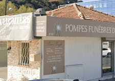 Devanture de Pompes Funèbres Marbrerie de La Lumière