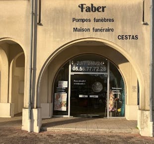 `photo de l'établissement de ${name}`