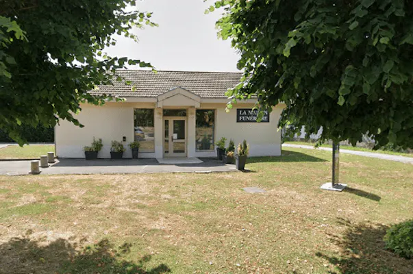 Photographie de Maison Funéraire de Rives
