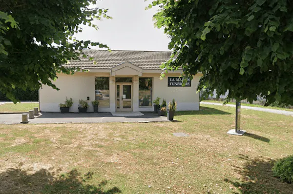 Photographie de Maison Funéraire de Rives
