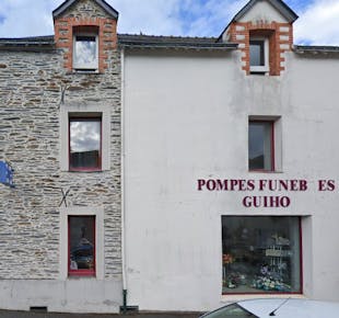 `photo de l'établissement de ${name}`
