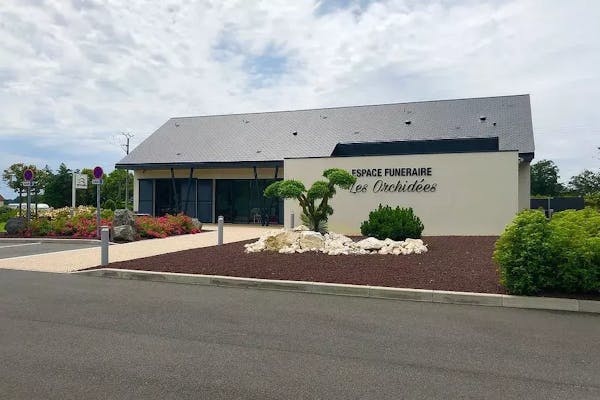 Photographie de Pompes Funèbres DUCREUX-KNECHT Saint-Éloy-de-Gy