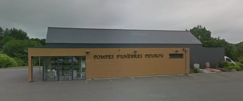 Photographie de la Pompes Funèbres Peurou 
 de la ville de Bourbriac