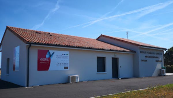 Photographie Pompes Funèbres Mbaye Funéraire de Saint-Maurice-la-Clouère