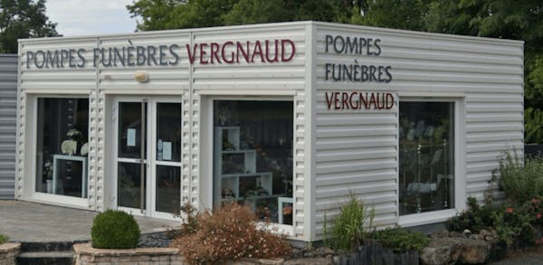 Photographie de la Pompes Funèbres Vergnaud de Coulonges-sur-l'Autize