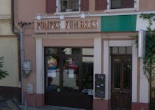 Devanture de Pompes Funèbres Générales