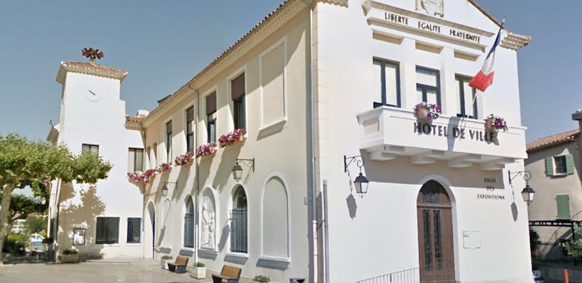 Photographie de la Mairie de Noves