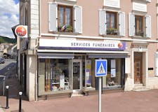 Devanture de Pompes Funèbres Générales