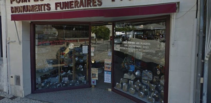 Photographie de la Pompes Funèbres F. Guillet de Jonzac