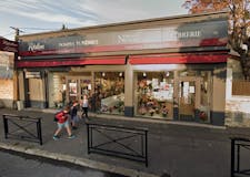 Devanture de Rebillon Pompes funèbres et Marbrerie Neveux